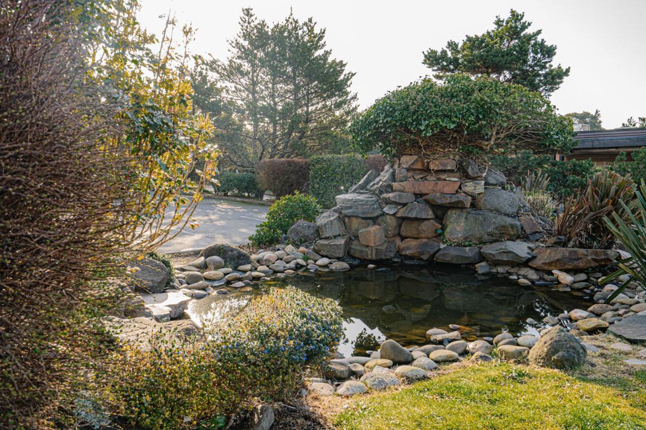 The Ashley Inn & Suites Lincoln City Esterno foto