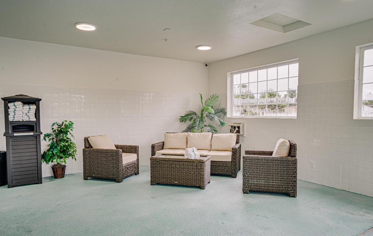 The Ashley Inn & Suites Lincoln City Esterno foto