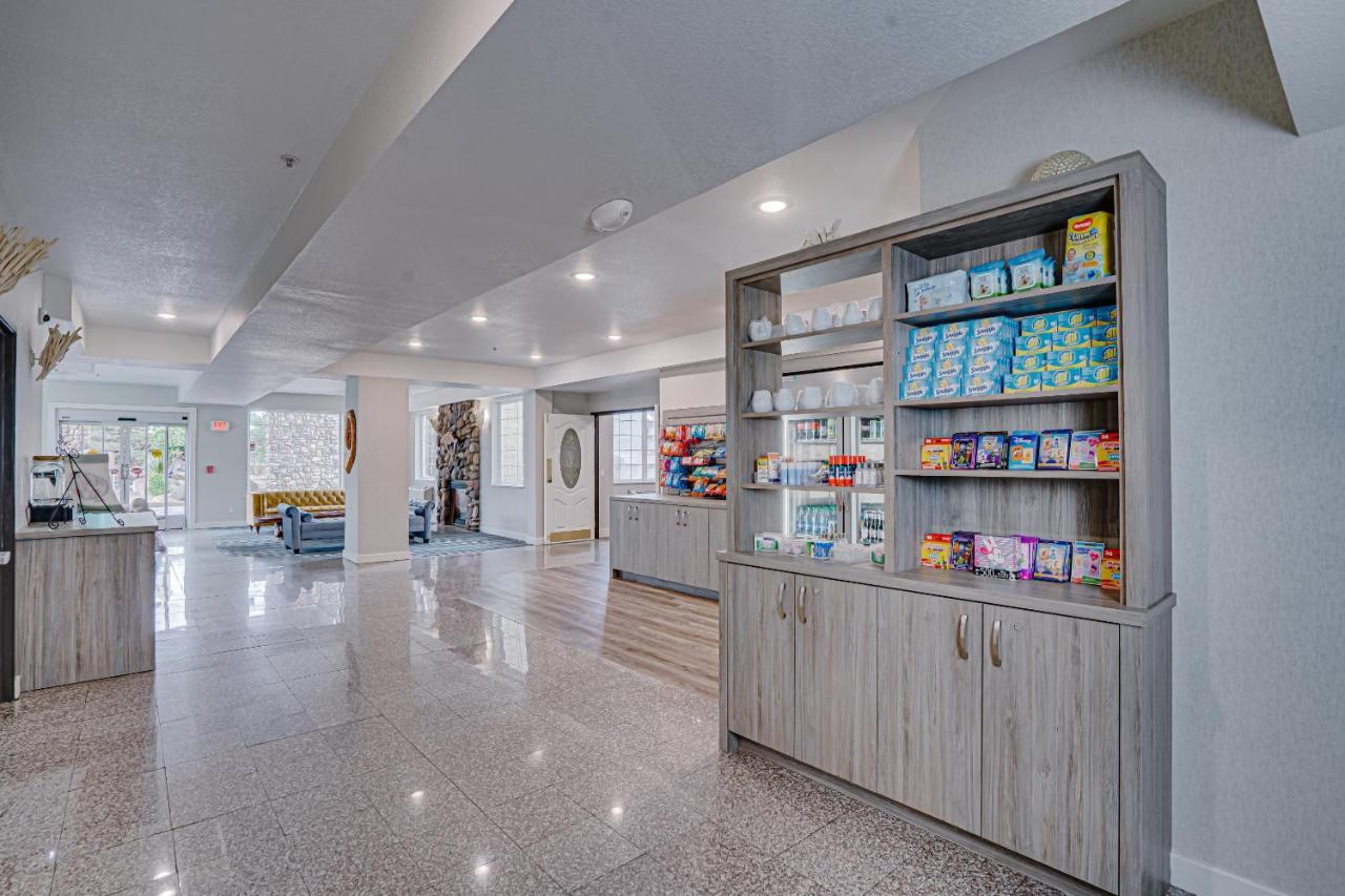 The Ashley Inn & Suites Lincoln City Esterno foto