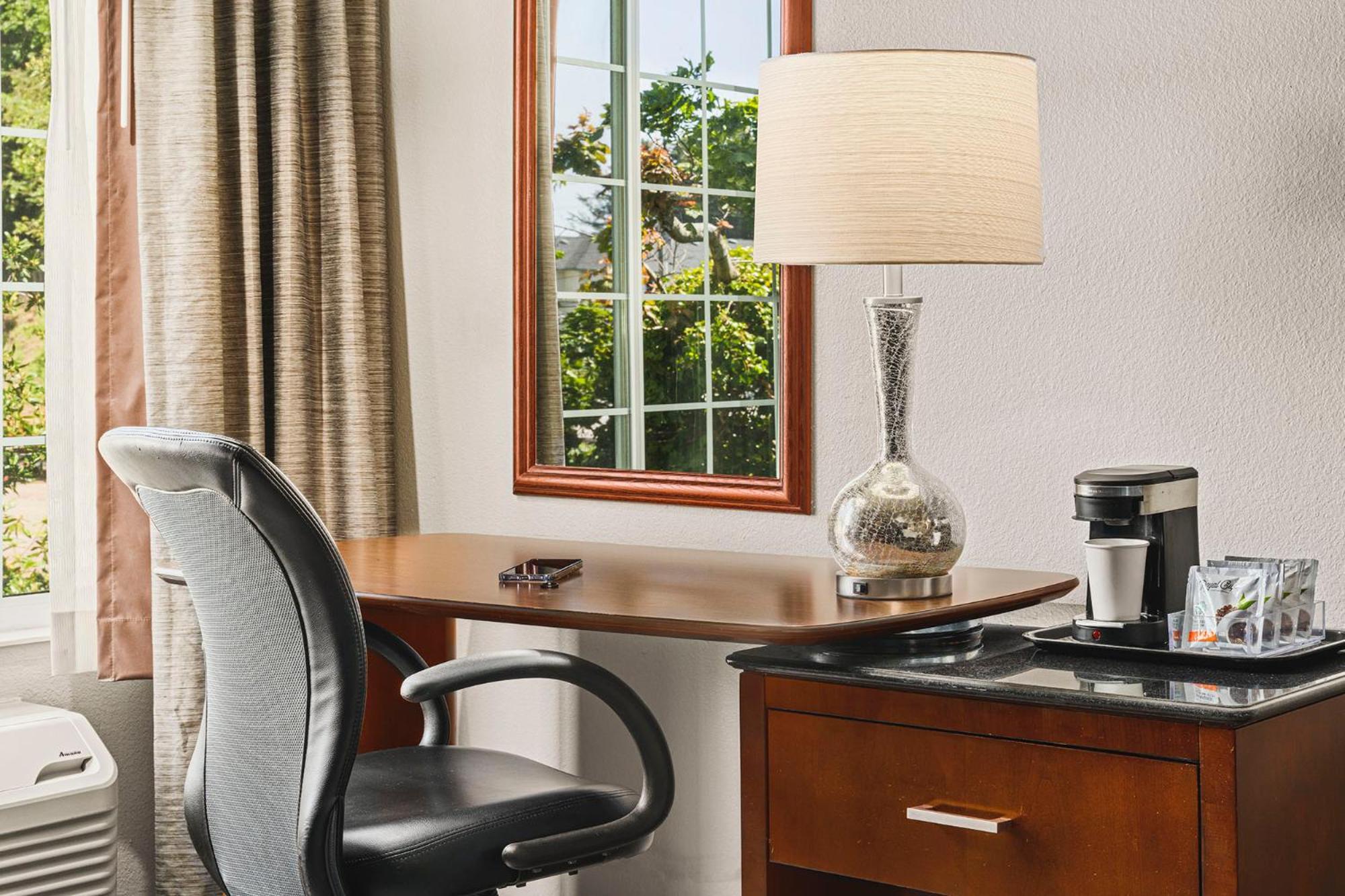The Ashley Inn & Suites Lincoln City Esterno foto
